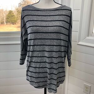 Market & Spruce Gray and Black Top with 3/4 Sleeves